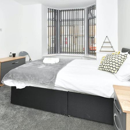 Townhouse @ Chiltern Place Newcastle Under Lyme Silverdale  Extérieur photo