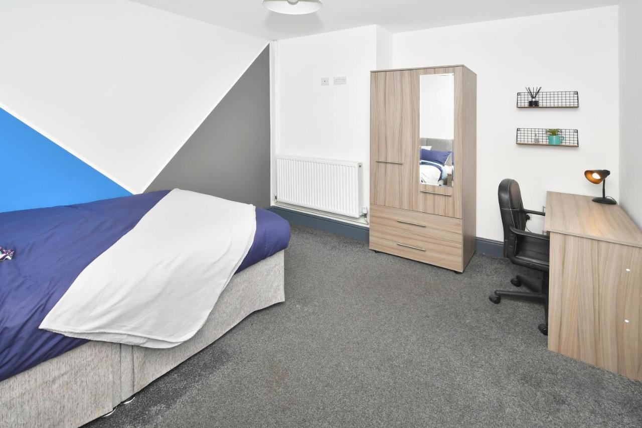 Townhouse @ Chiltern Place Newcastle Under Lyme Silverdale  Extérieur photo