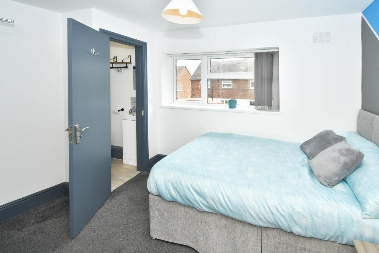 Townhouse @ Chiltern Place Newcastle Under Lyme Silverdale  Extérieur photo