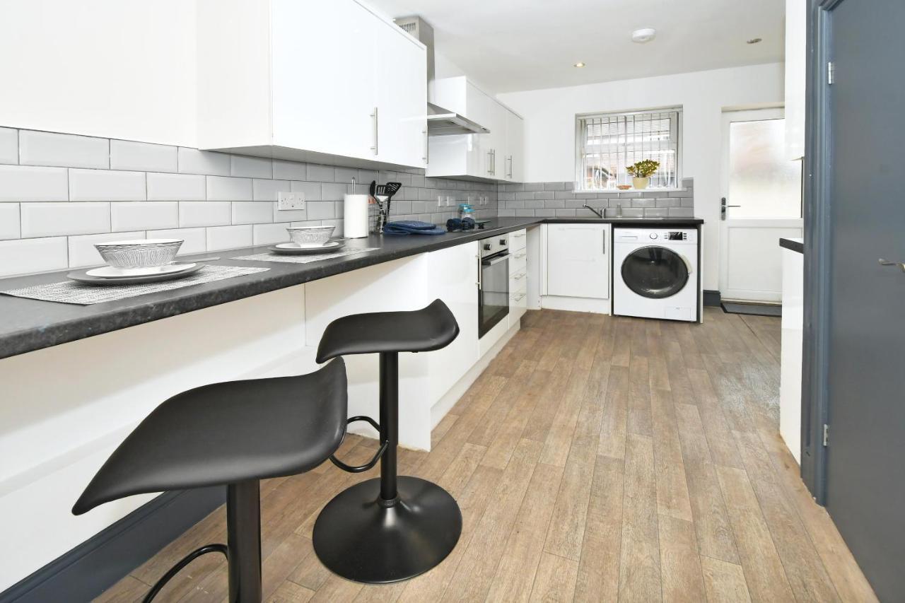 Townhouse @ Chiltern Place Newcastle Under Lyme Silverdale  Extérieur photo