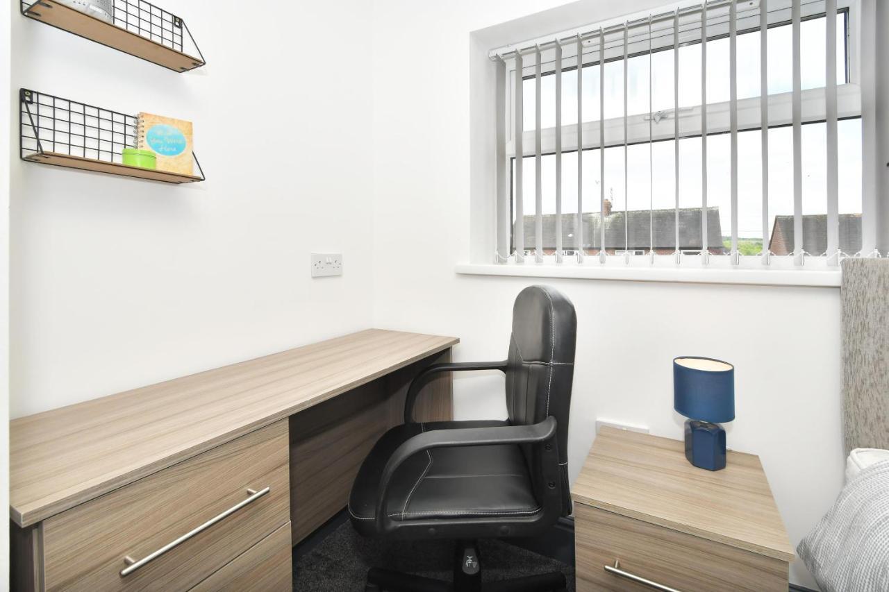 Townhouse @ Chiltern Place Newcastle Under Lyme Silverdale  Extérieur photo